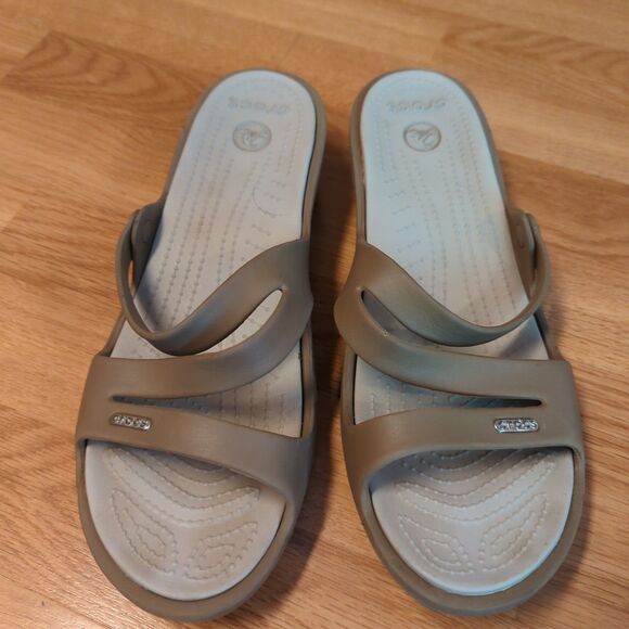 Crocs Patricia Wedge Sandals Womens 12 Tan Slip On Slides Strappy Comfort - Picture 2 of 6